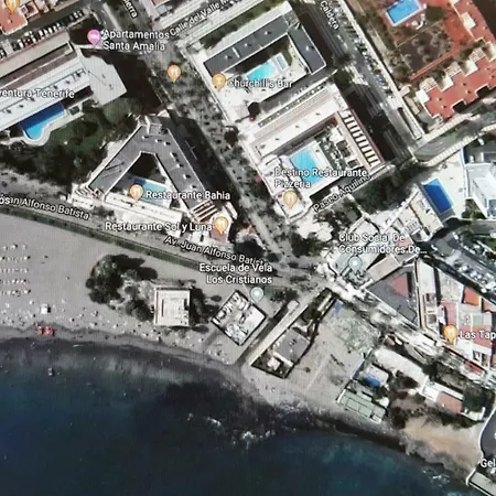 Cristianos Beach 公寓